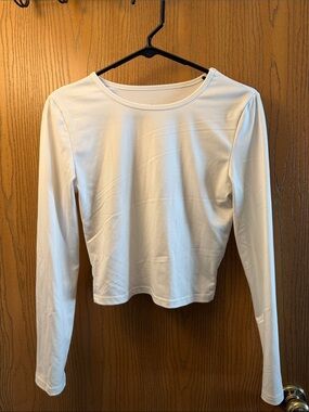Women’s Long Sleeve Crew Neck Top - White